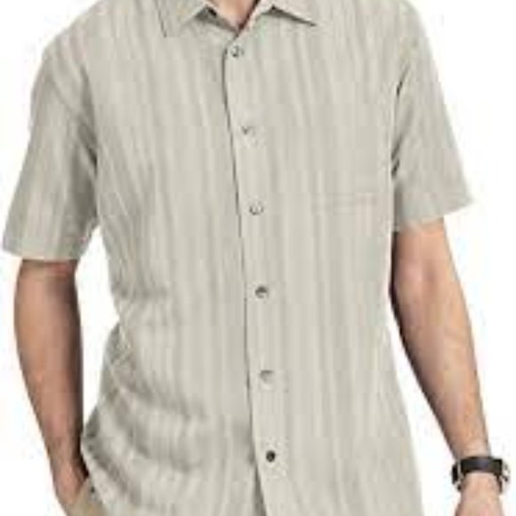 Van Heusen Short Sleeve Button Down Shirt NWT - Picture 2 of 8
